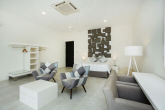 Green Turtle Villa By The Serendipity Collection