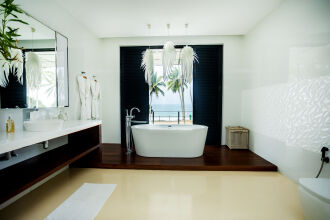 Green Turtle Villa By The Serendipity Collection