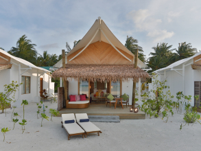 Cinnamon Hakuraa Huraa Maldives