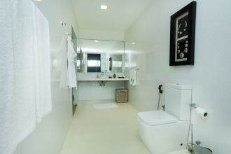 Green Turtle Villa By The Serendipity Collection