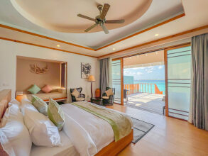 Brennia Kottefaru Maldives