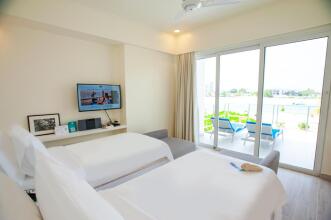 Holiday Inn Resort Kandooma Maldives