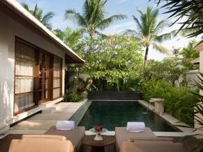 The Royal Santrian Villas