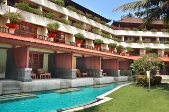 Nusa Dua Beach Hotel & Spa, Bali