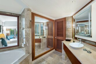 The Laguna, A Luxury Collection Resort & Spa, Nusa Dua, Bali