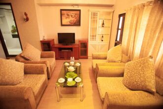 Au Lac Legend Hotel