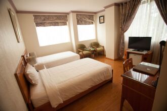 Au Lac Legend Hotel