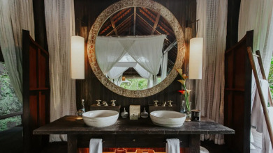 Buahan, A Banyan Tree Escape