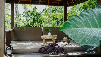 Buahan, A Banyan Tree Escape