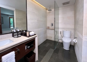Nusa Dua Beach Hotel & Spa, Bali