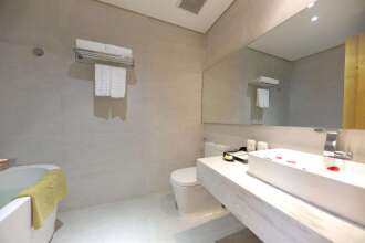 Cordial Grand Hotel Danang 4 Star