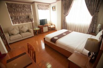 Au Lac Legend Hotel