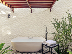 Mercure Maldives Kooddoo