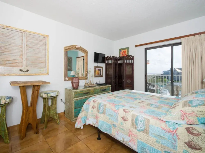 400 Plantation Rd Condo Unit 5208 - 2 Br condo by RedAwning
