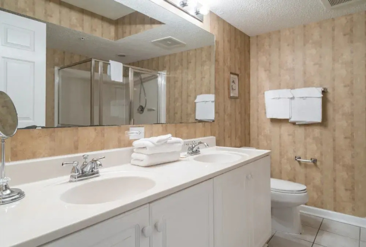 Ashworth - 1601 - 4 Br Condo