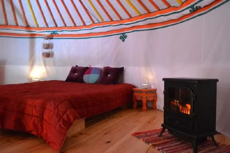 Camping Domaine Provencal - Yourtes