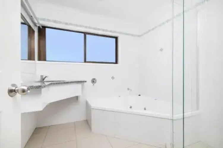 20 Noosa Parade