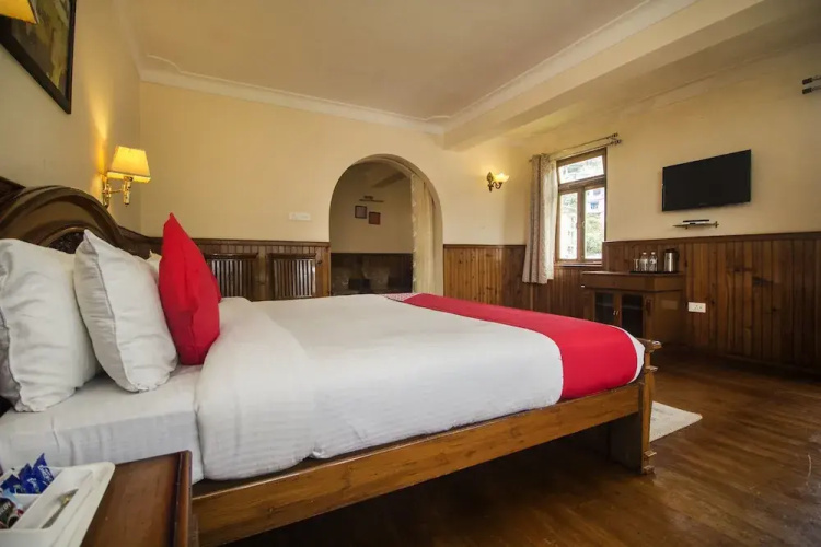 Five Elements De Villa Hotel