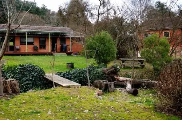 36 Bakers Gully Rd, Bright