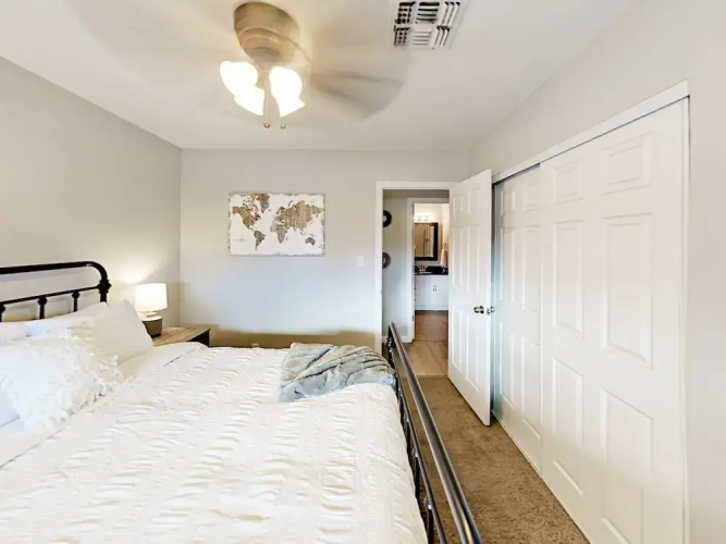 E Vernon - 4 Br Home