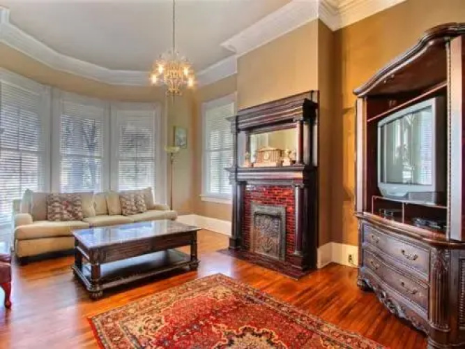 Parlor On Park