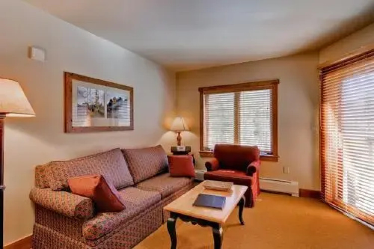 2235 Red Hawk Lodge