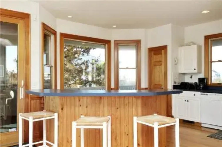 Enter Sandman 438 - 6 Br Home