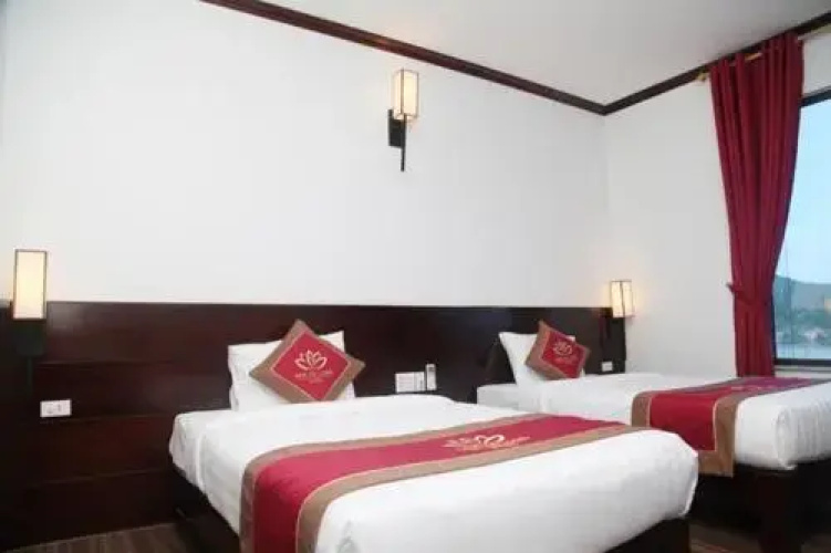 Sen Ha Long Hotel