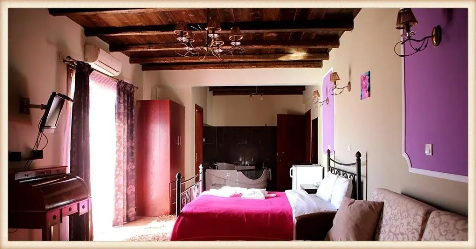 Voreas Hotel