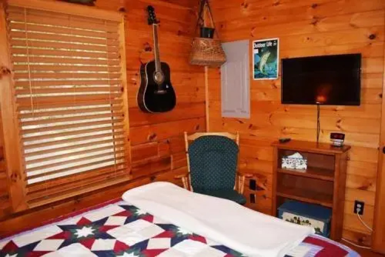 Mountain Lake Hideaway