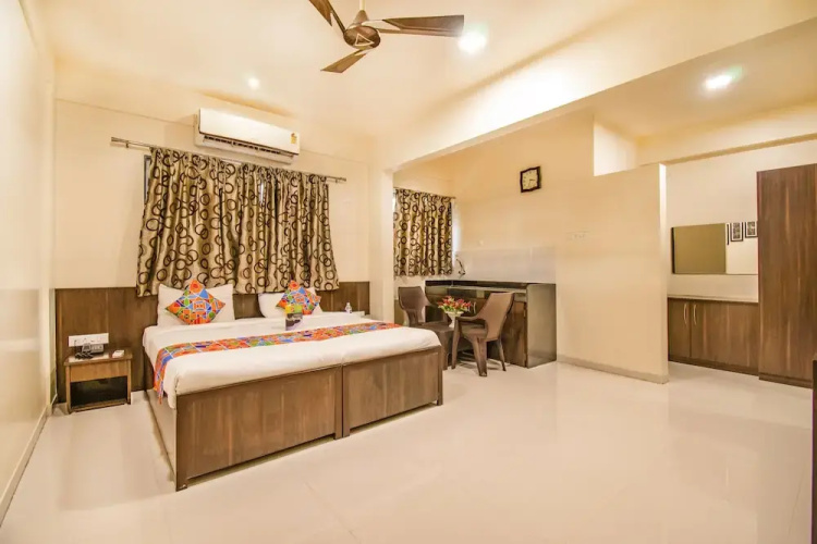 Fabhotel Suyog Inn