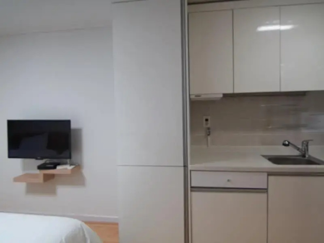 Oriental Modern Apartment 4