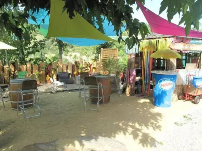 Camping Le Soleil Rouge