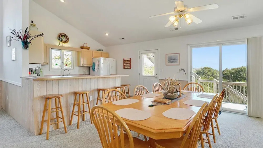 The T House - 5 Br Home