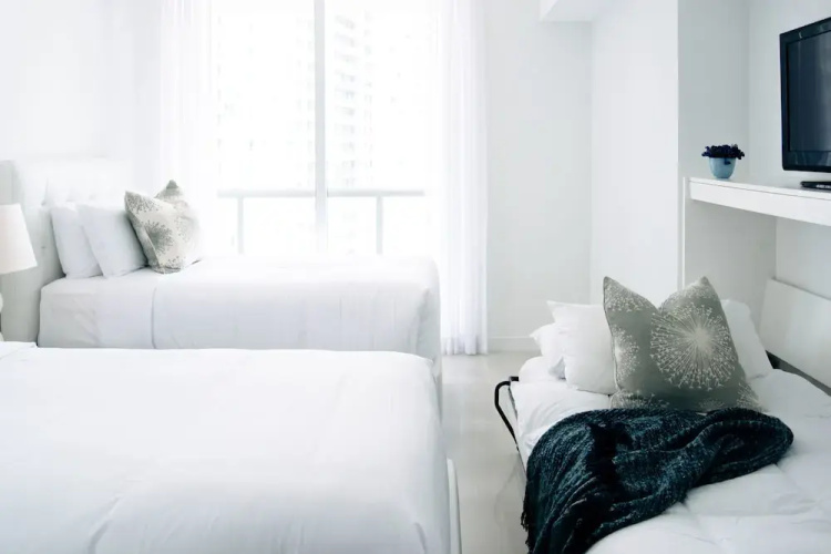 Oceanfront Brickell Suites by Sonder