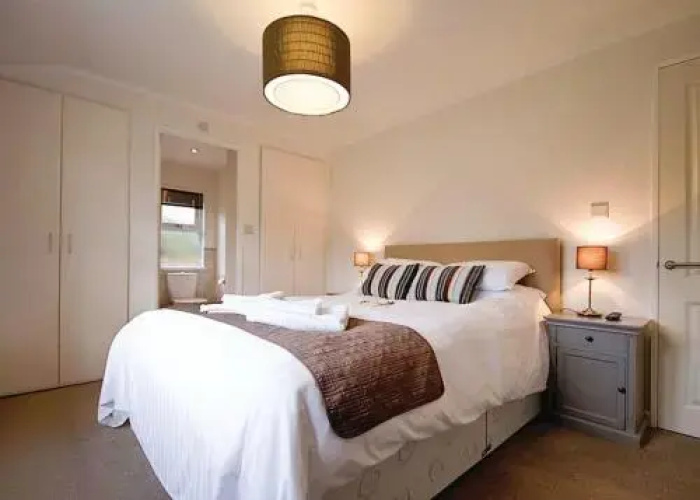 Caddys Corner Lodges