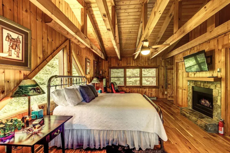 Rustler's Ridge - 3 Br Cabin