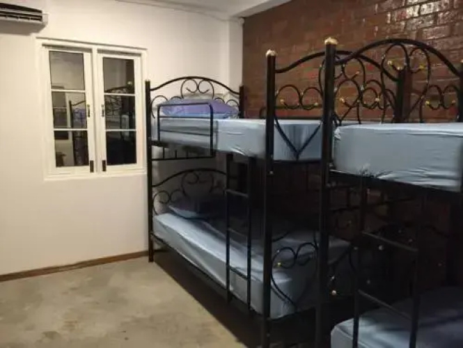 Roly's Hostel