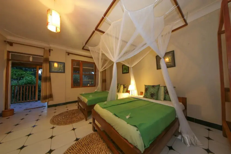 Papyrus Guest House