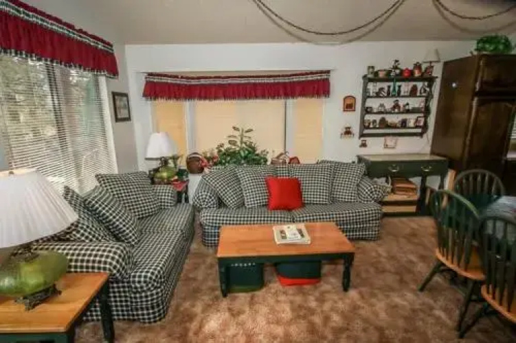 Alpine View - 3 Br home by RedAwning