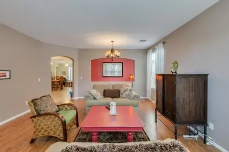 Wallner - 3 Br home by RedAwning