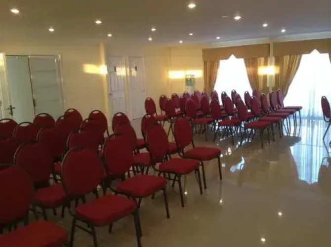 Aqualuna Hotel