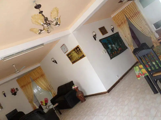 Lion Inn Guest House