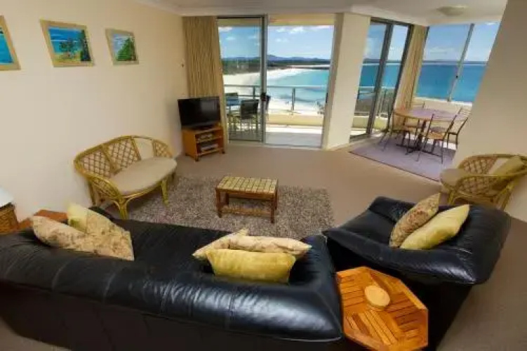Beachpoint, Unit 401, 28 North Street