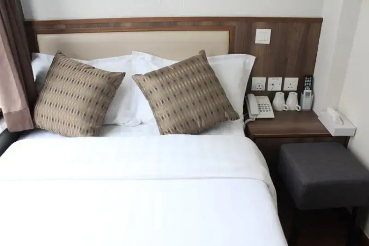 Humphreys Hotel