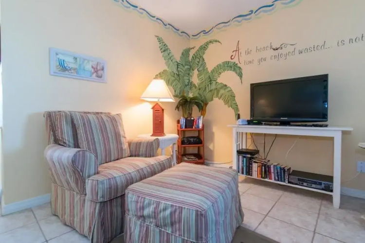 Anna Maria Beach Place, Unit 5 by RedAwning
