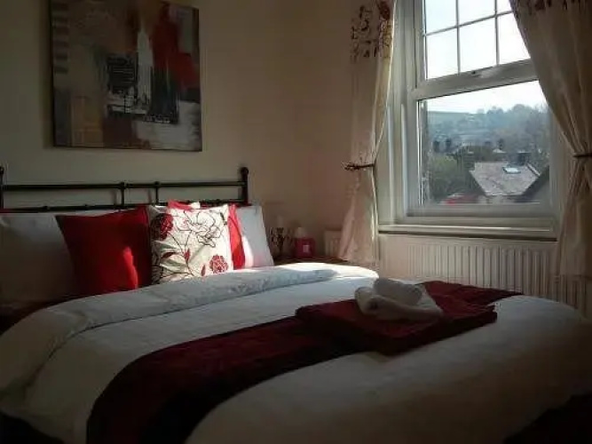 Roslyn House