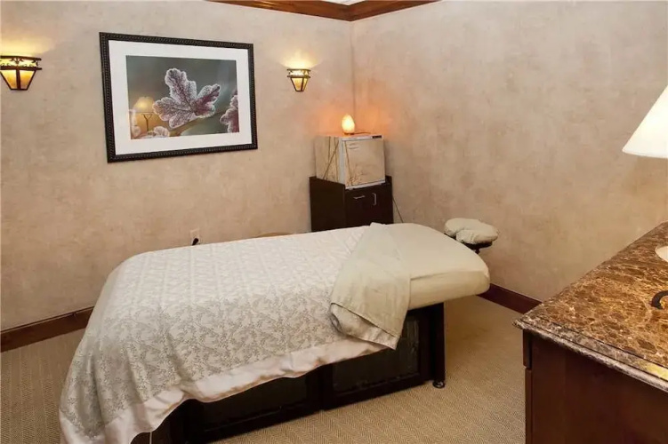 Ritz Carlton Vail #4 4 Br Condo