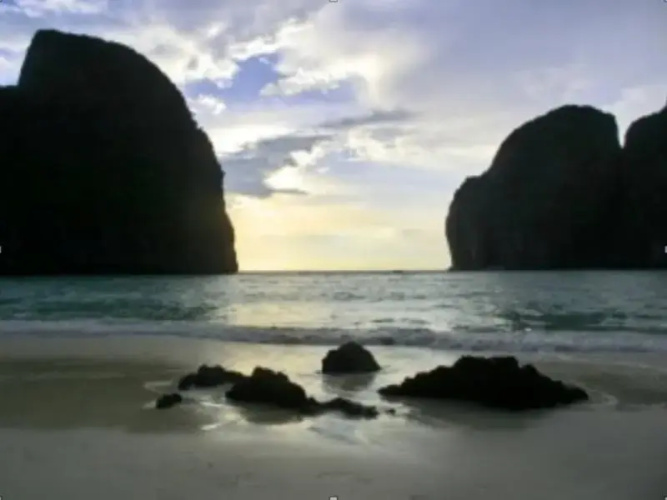 Maya Bay Sleepaboard