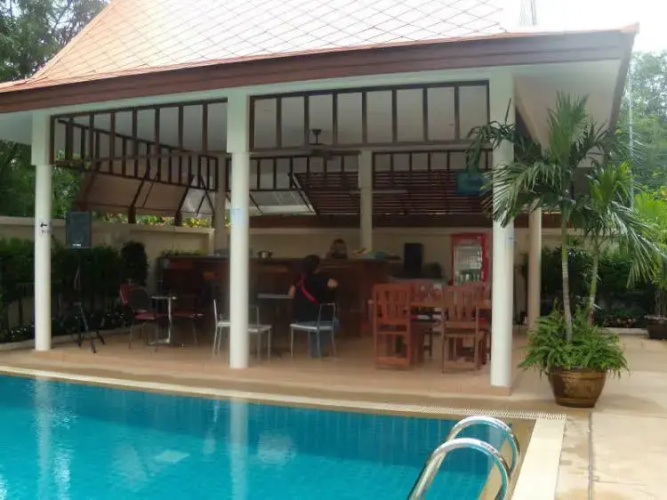 Emerald Palace Premium (1B)